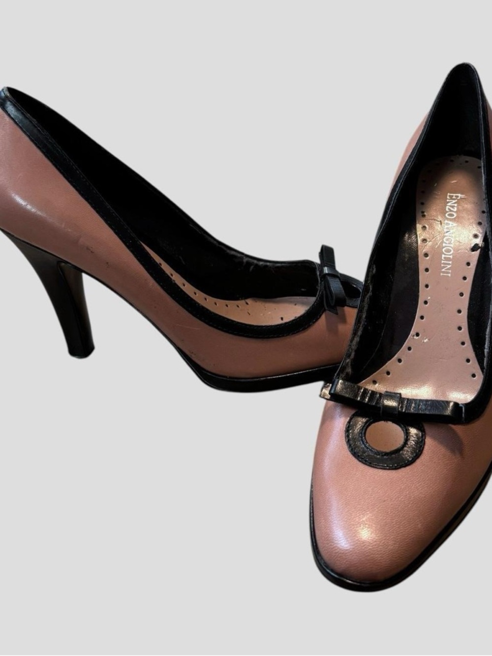 Enzo Angiolini Rose Pink and Black Leather Fairycore Mid-Heel Pumps with Bow